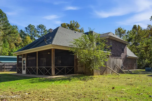 $455,000 | 10988 West Commerce Street, Hernando, MS 38632