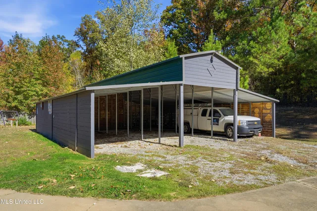$455,000 | 10988 West Commerce Street, Hernando, MS 38632
