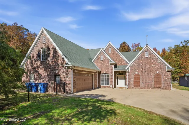 $455,000 | 10988 West Commerce Street, Hernando, MS 38632