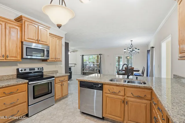 $455,000 | 10988 West Commerce Street, Hernando, MS 38632