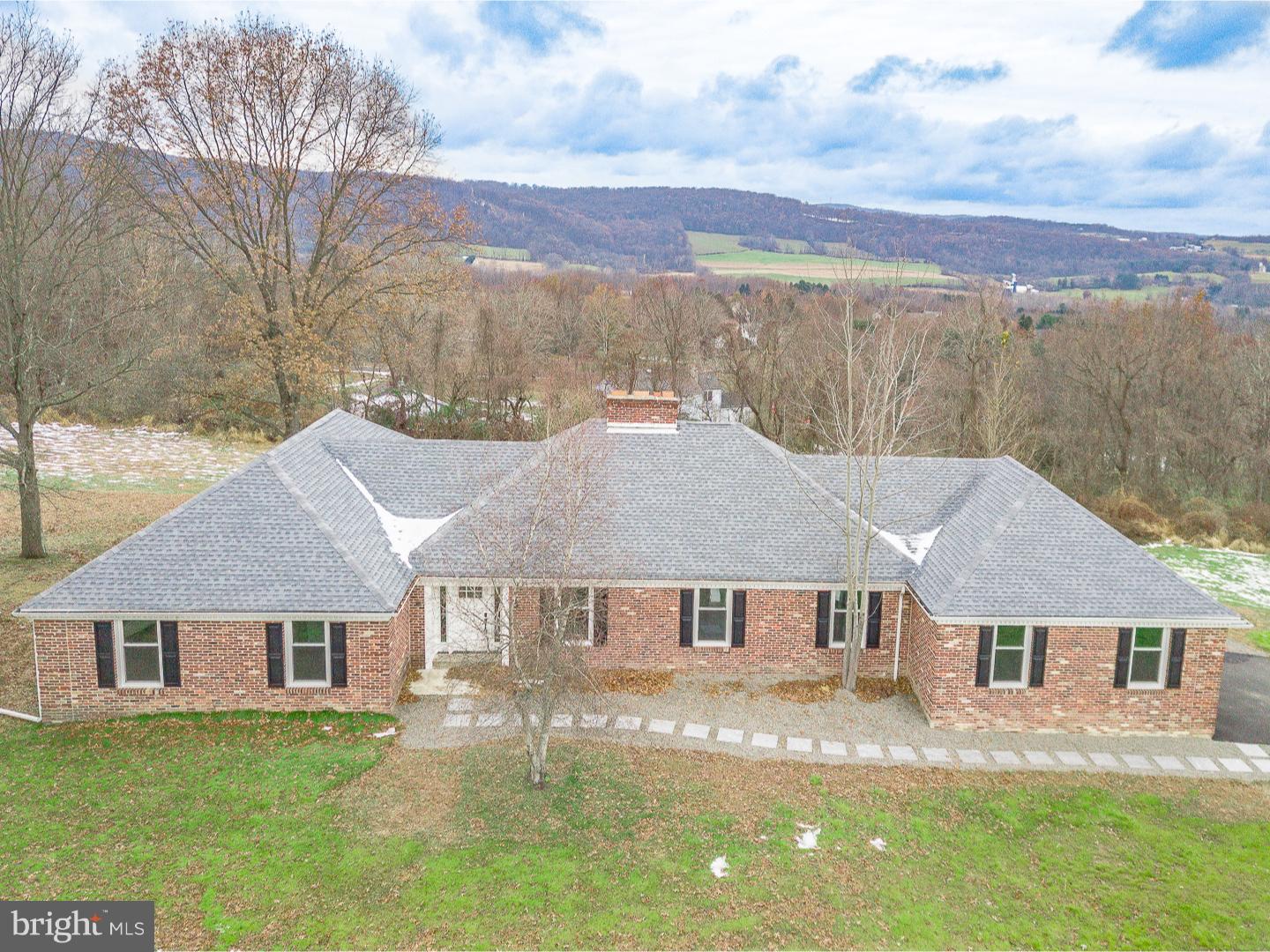 515 Summit Lane Riegelsville, PA 18077 - Photo 1 of 25 Gallery Image 1
