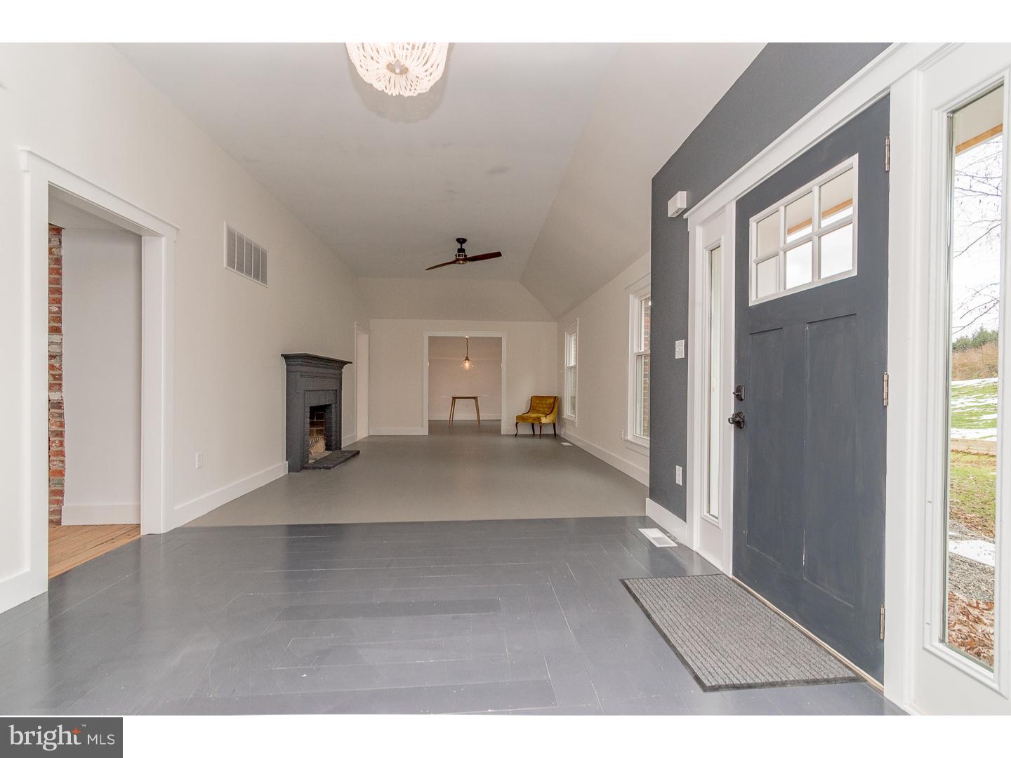 515 Summit Lane Riegelsville, PA 18077 - Photo 3 of 25 Gallery Image 3