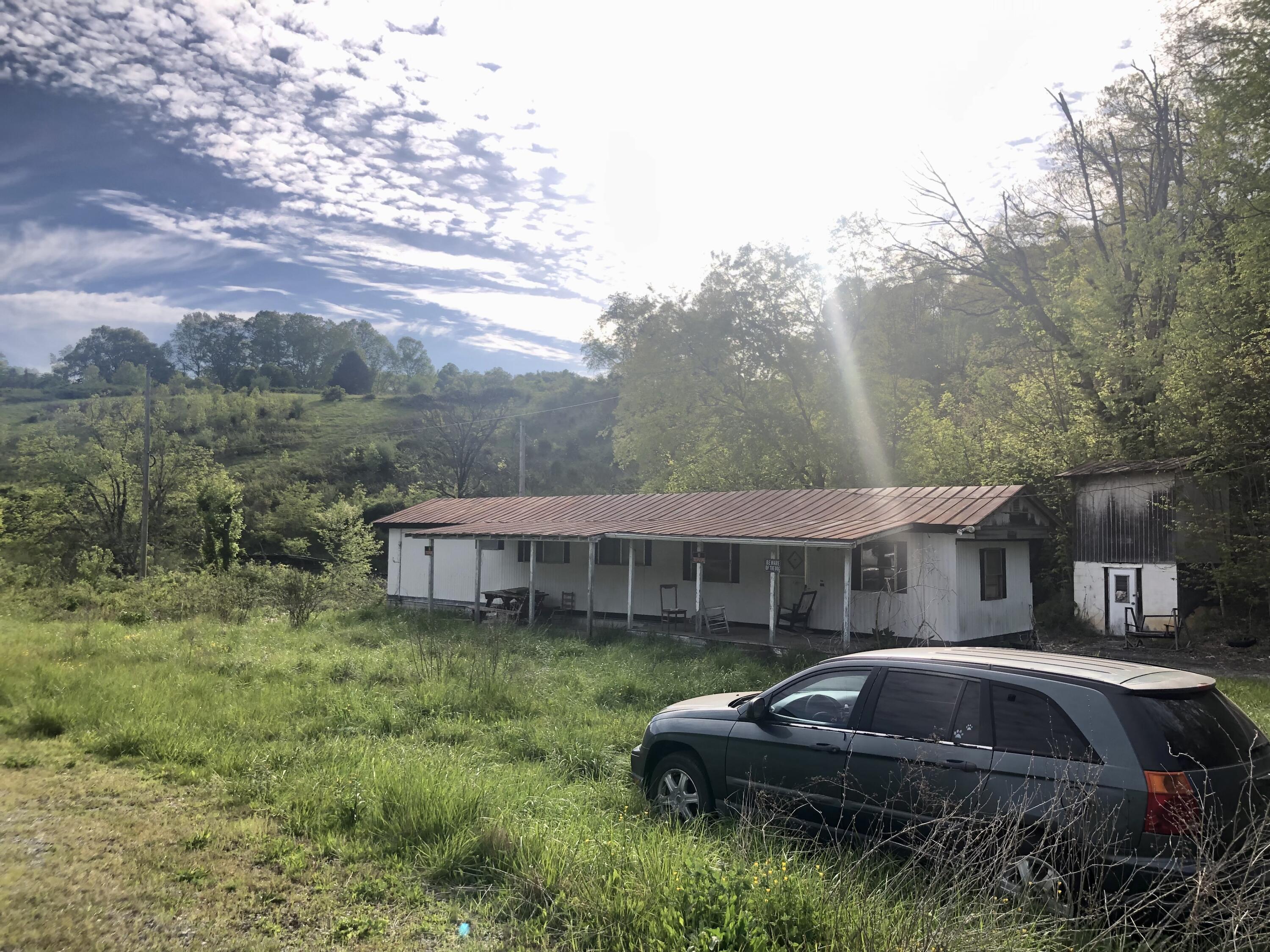 1715 Burning Well Road Jonesville, VA 24263 - Photo 3 of 14 E3F21F7D-4B0D-4EE8-A9E9-44CE92A937DF