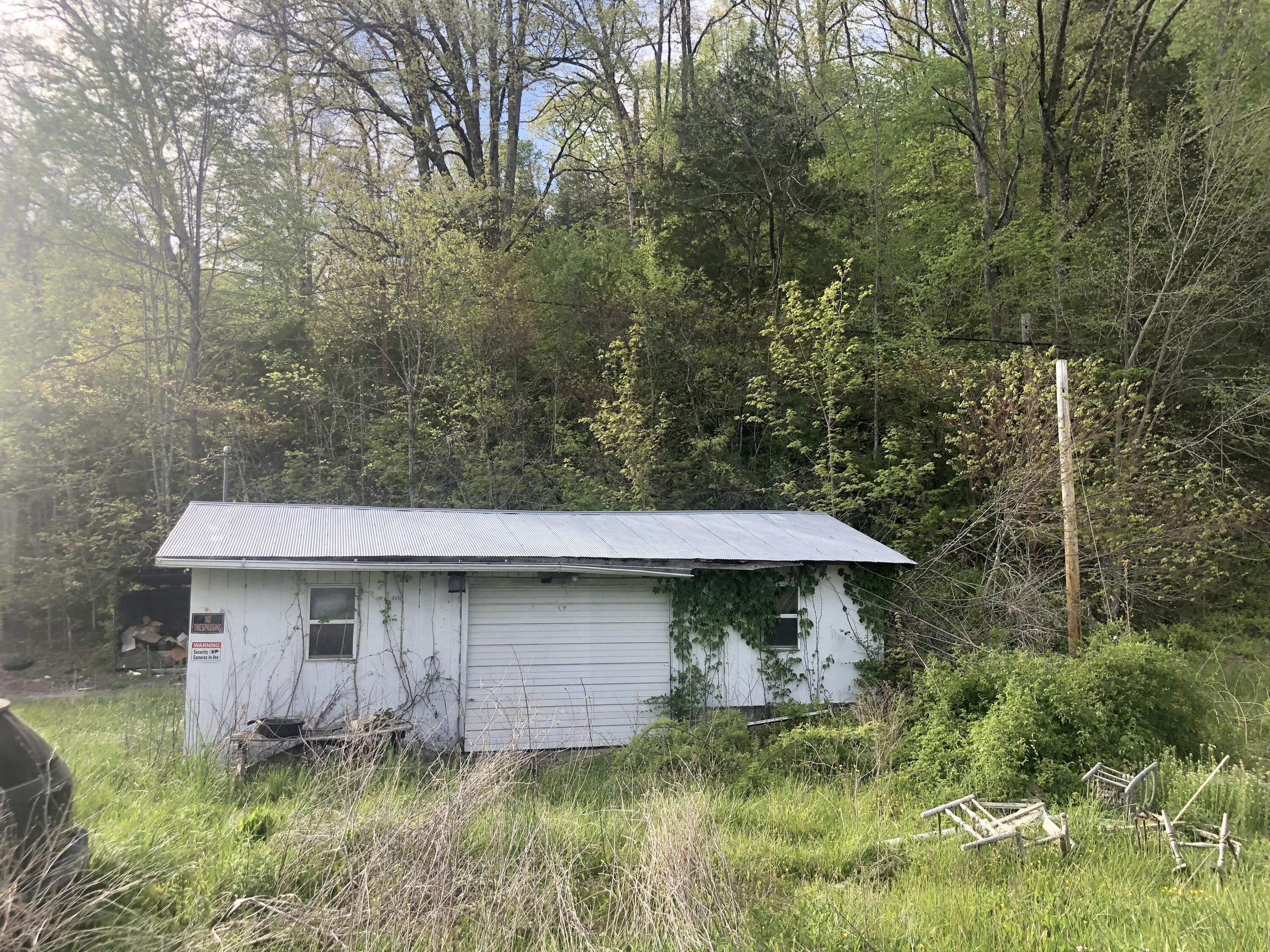 1715 Burning Well Road Jonesville, VA 24263 - Photo 4 of 14 F8182EF2-E3DE-469F-BC28-493B01E55C60