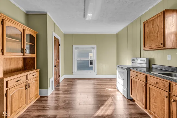 $200,000 | 709 Wheeling Avenue, Muncie, IN 47303