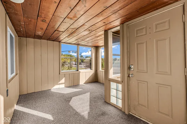 $210,900 | 709 Wheeling Avenue, Muncie, IN 47303