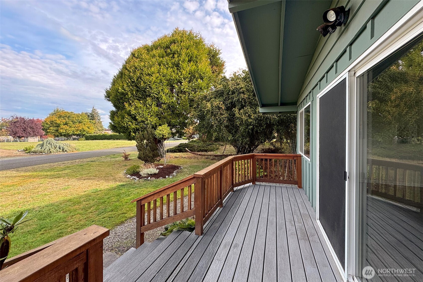 241 Bay View Street Sequim, WA 98382 - Photo 2 of 33