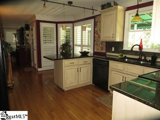 994 Shoresbrook Road Spartanburg, SC 29301 - Photo 17 of 25 Gallery Image 17