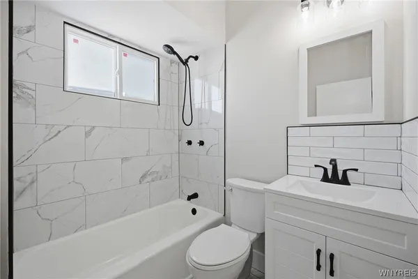 $1,600 | 36 Krakow Street, Buffalo, NY 14206