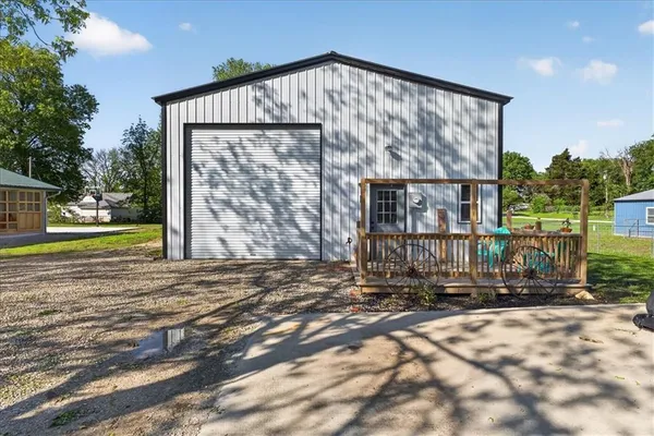 $250,000 | 105 West 4th Street, Creighton, MO 64739
