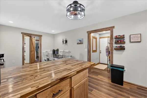 $250,000 | 105 West 4th Street, Creighton, MO 64739