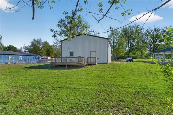 $250,000 | 105 West 4th Street, Creighton, MO 64739