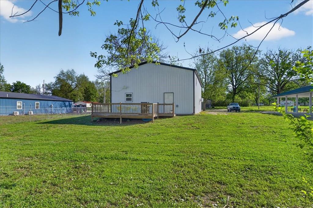 105 West 4th Street Creighton, MO 64739 - Photo 31 of 33