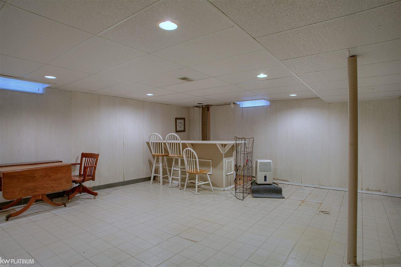 9731 Bartel Road Columbus, MI 48063 - Photo 28 of 41