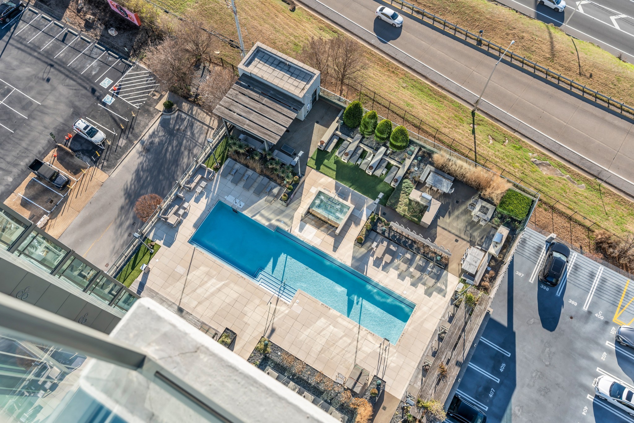 1212 Laurel Street, Unit 1815 Nashville, TN 37203 - Photo 27 of 42 a view of an buildings from the balcony