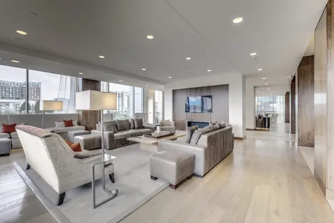 $899,900 | 1212 Laurel Street, Unit 1815, Nashville, TN 37203