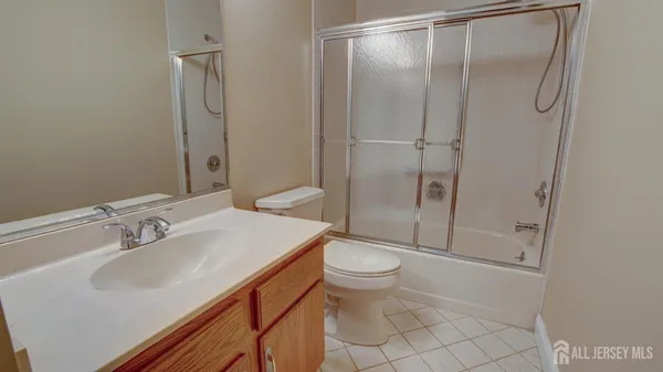 $2,650 | 18 A Thomas Paine Drive, Monroe Township, NJ 08831