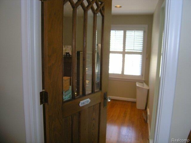 81 Colonial Road Grosse Pointe, MI 48236 - Photo 15 of 25 Door to dressing room