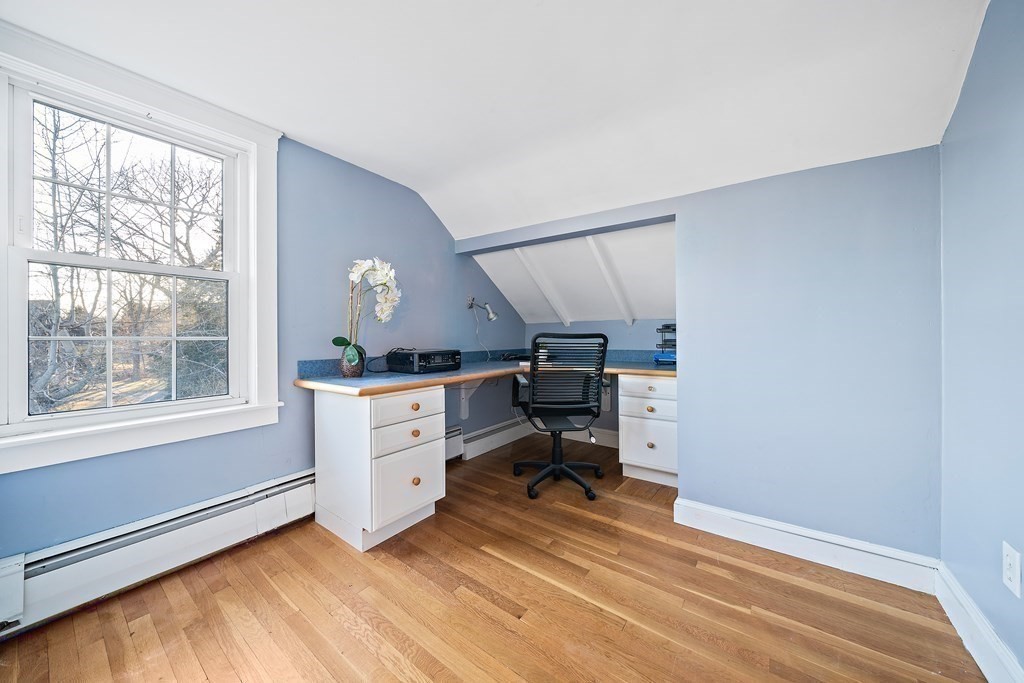125 Driftway Scituate, MA 02066 - Photo 14 of 35 a room with a workspace