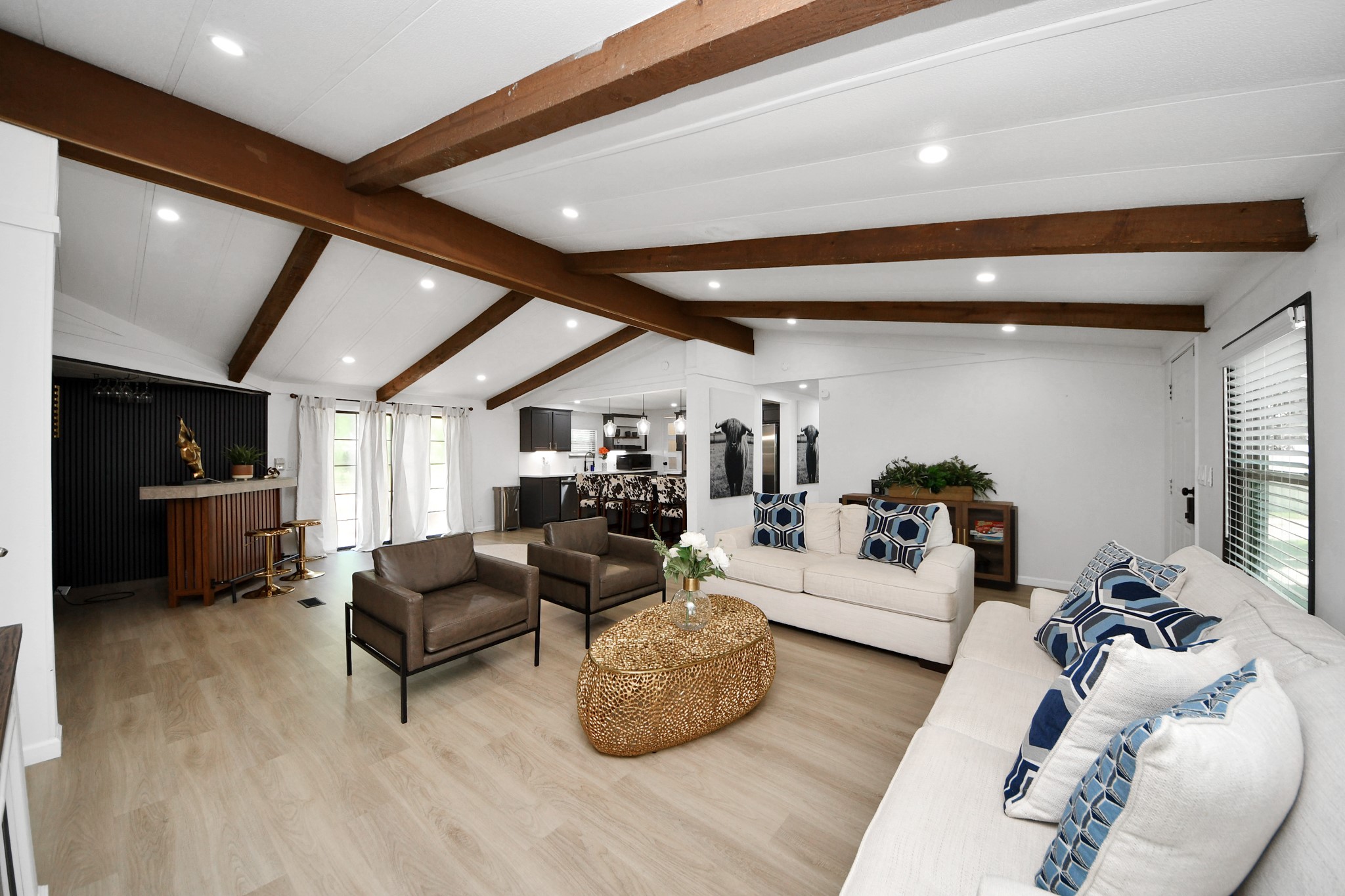 28222 Margerstadt Road Waller, TX 77484 - Photo 9 of 50 Bright and welcoming family room designed for everyday living.