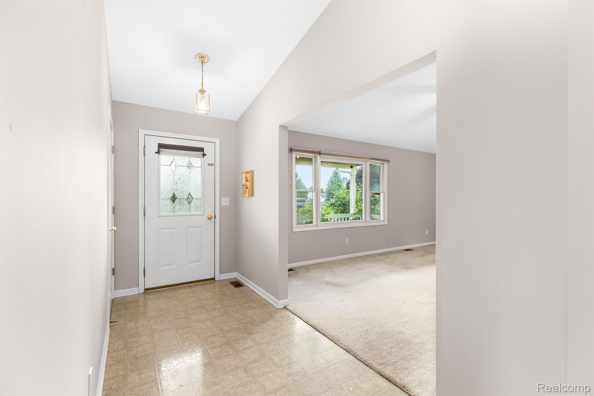 3142 Cobblestone Ridge Tecumseh, MI 49286 - Photo 6 of 22 Gallery Image 6