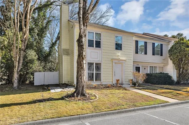 a view of house with outdoor space