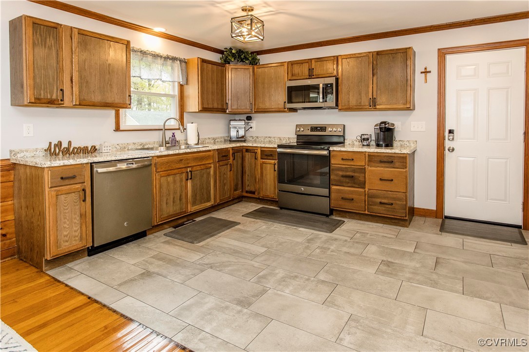 616 Rebel Ridge Road Colonial Heights, VA 23834 - Photo 15 of 38