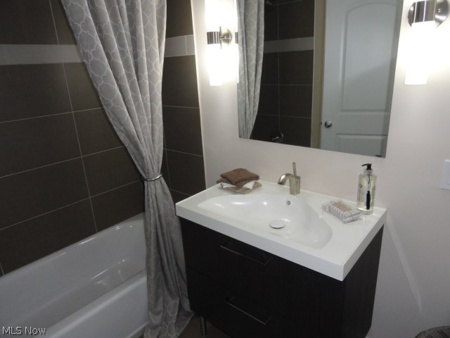 23851 Hazelmere Road Shaker Heights, OH 44122 - Photo 17 of 25 Gallery Image 17