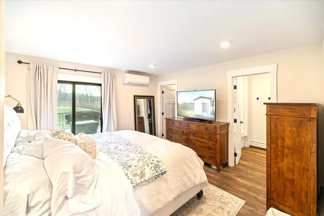 $769,900 | 36318 Lakeland Road, Sturgeon Lake, MN 55783