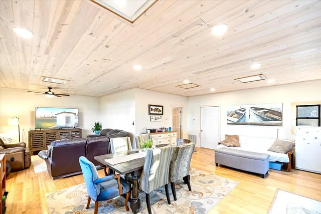 $769,900 | 36318 Lakeland Road, Sturgeon Lake, MN 55783