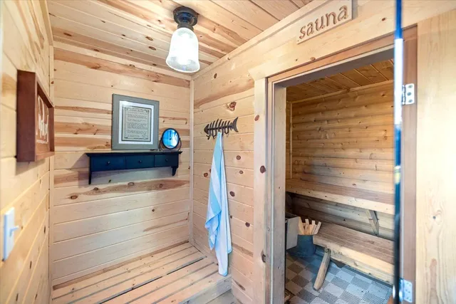 $769,900 | 36318 Lakeland Road, Sturgeon Lake, MN 55783