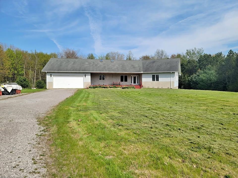 9941 South Block Road Birch Run, MI 48415 - Photo 4 of 34