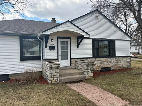 $254,900 | 5879 North 29th Street, Milwaukee, WI 53209