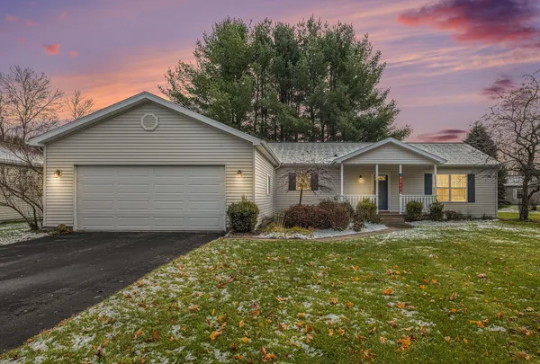 $159,000 | 7808 Sunset Shores Drive, Unit 54, Stanwood, MI 49346