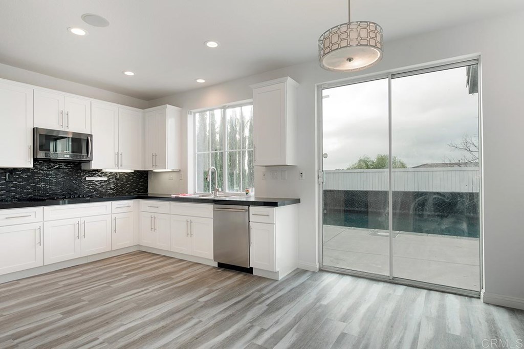 1238 Silver Hawk Way Chula Vista, CA 91915 - Photo 11 of 56