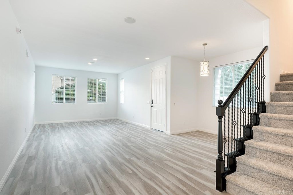 1238 Silver Hawk Way Chula Vista, CA 91915 - Photo 6 of 56