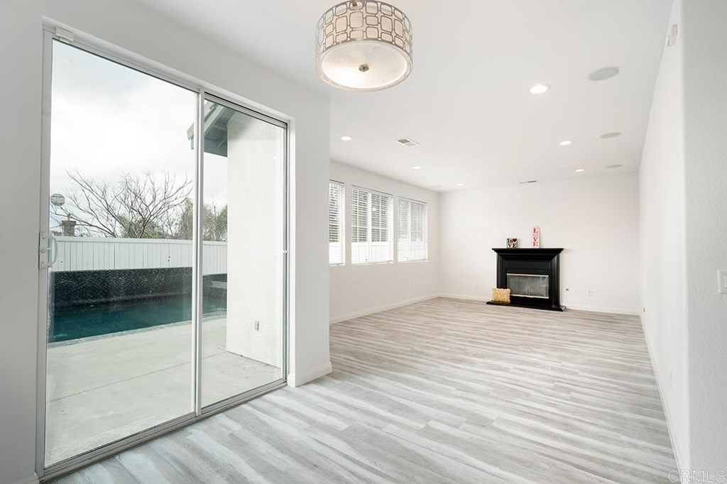 1238 Silver Hawk Way Chula Vista, CA 91915 - Photo 7 of 56