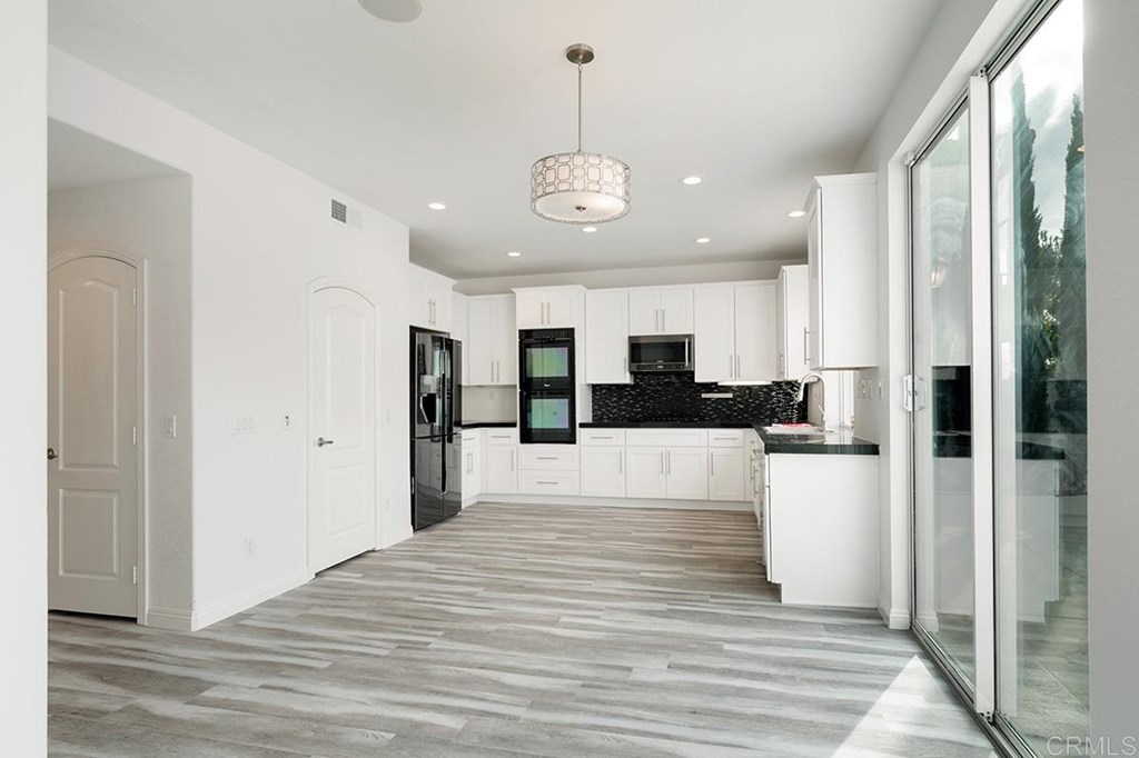 1238 Silver Hawk Way Chula Vista, CA 91915 - Photo 10 of 56