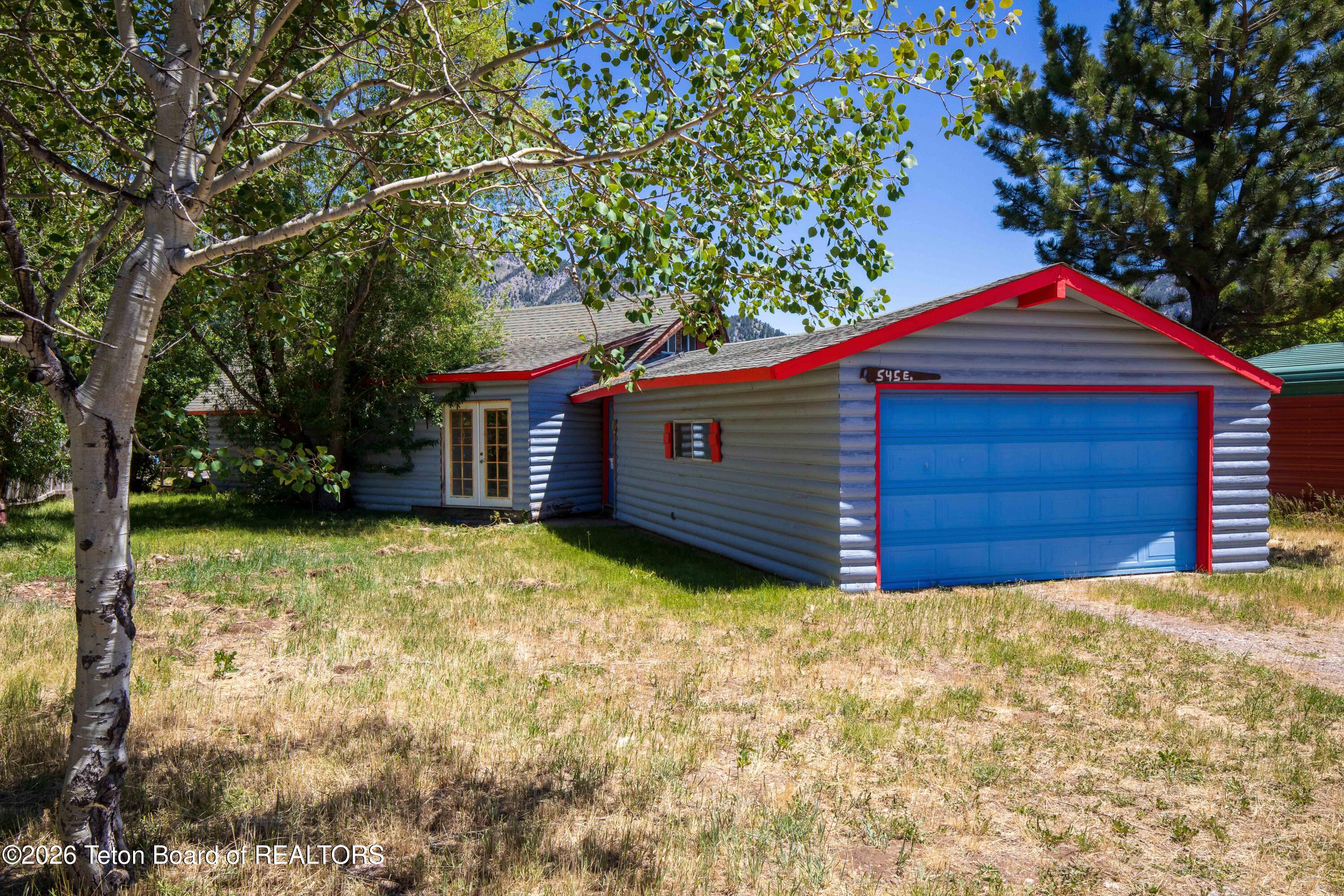 545 East Cottage Lane Alpine, WY 83128 - Photo 3 of 30 545 E Cottage Ln IMG_1459