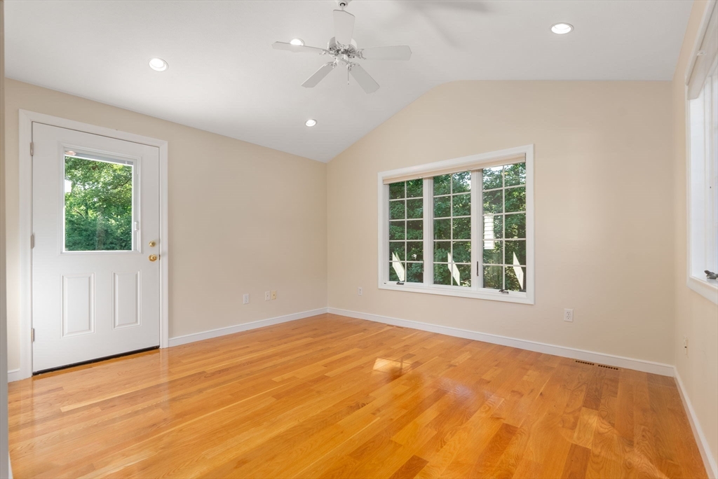 114 Albemarle Road Norwood, MA 02062 - Photo 11 of 42