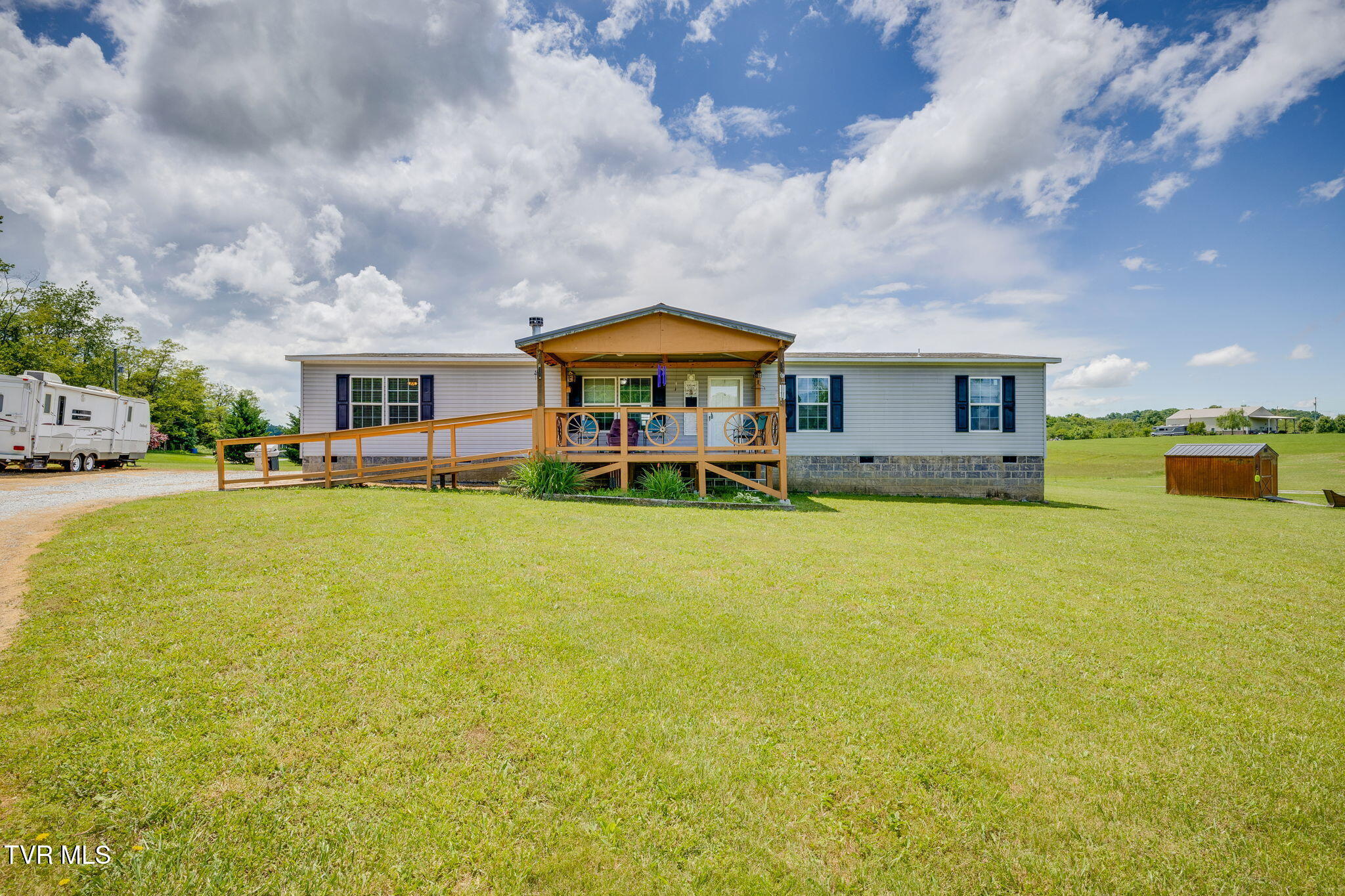 850 Quaker Knob Road Chuckey, TN 37641 - Photo 4 of 42 001