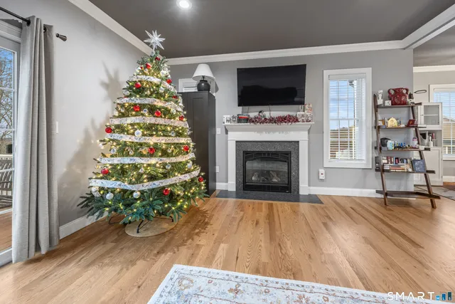 $419,900 | 52 Brookview Circle, Unit 52, Bristol, CT 06010