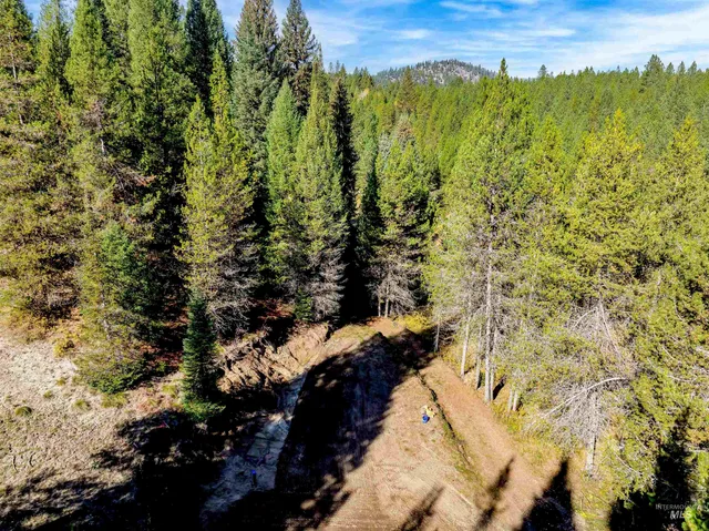 $499,000 | 201 Tripod View, Cascade, ID 83611