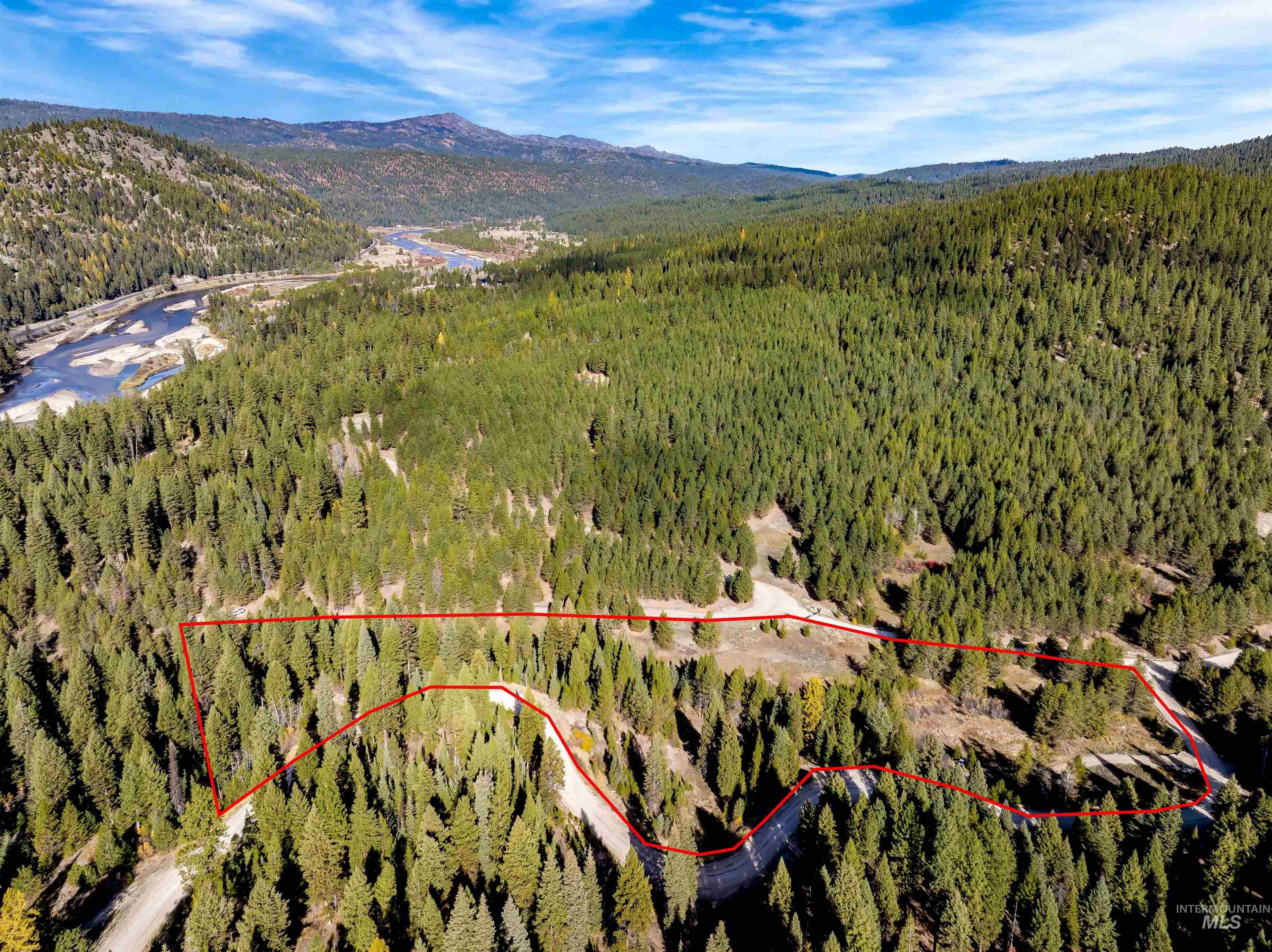 201 Tripod View Cascade, ID 83611 - Photo 5 of 41 View of property location featuring mountains and property boundaries highlighted