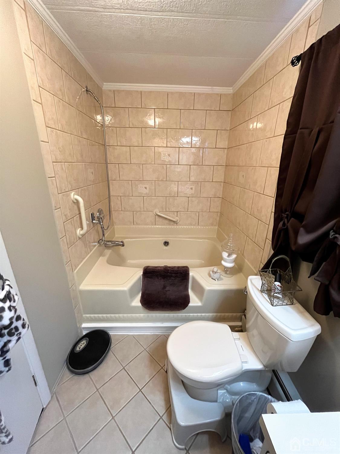 56 Whitman Road North Brunswick, NJ 08902 - Photo 12 of 28 Gallery Image 12