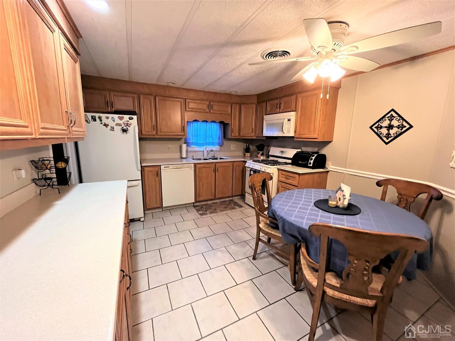 56 Whitman Road North Brunswick, NJ 08902 - Photo 15 of 28 Gallery Image 15
