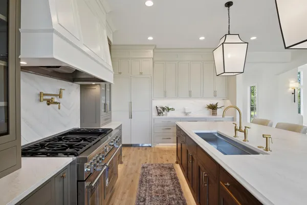 $2,295,000 | 9414 Highway 12, Independence, MN 55328