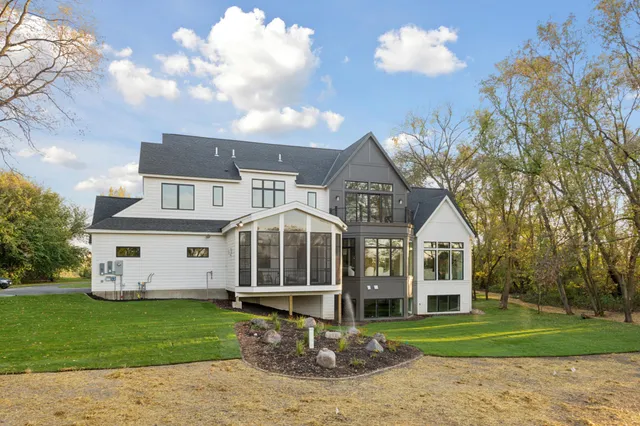 $2,295,000 | 9414 Highway 12, Independence, MN 55328