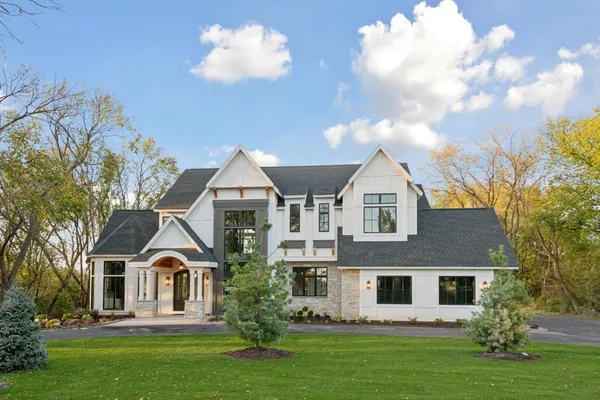 $2,295,000 | 9414 Highway 12, Independence, MN 55328