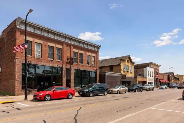 $2,295,000 | 9414 Highway 12, Independence, MN 55328